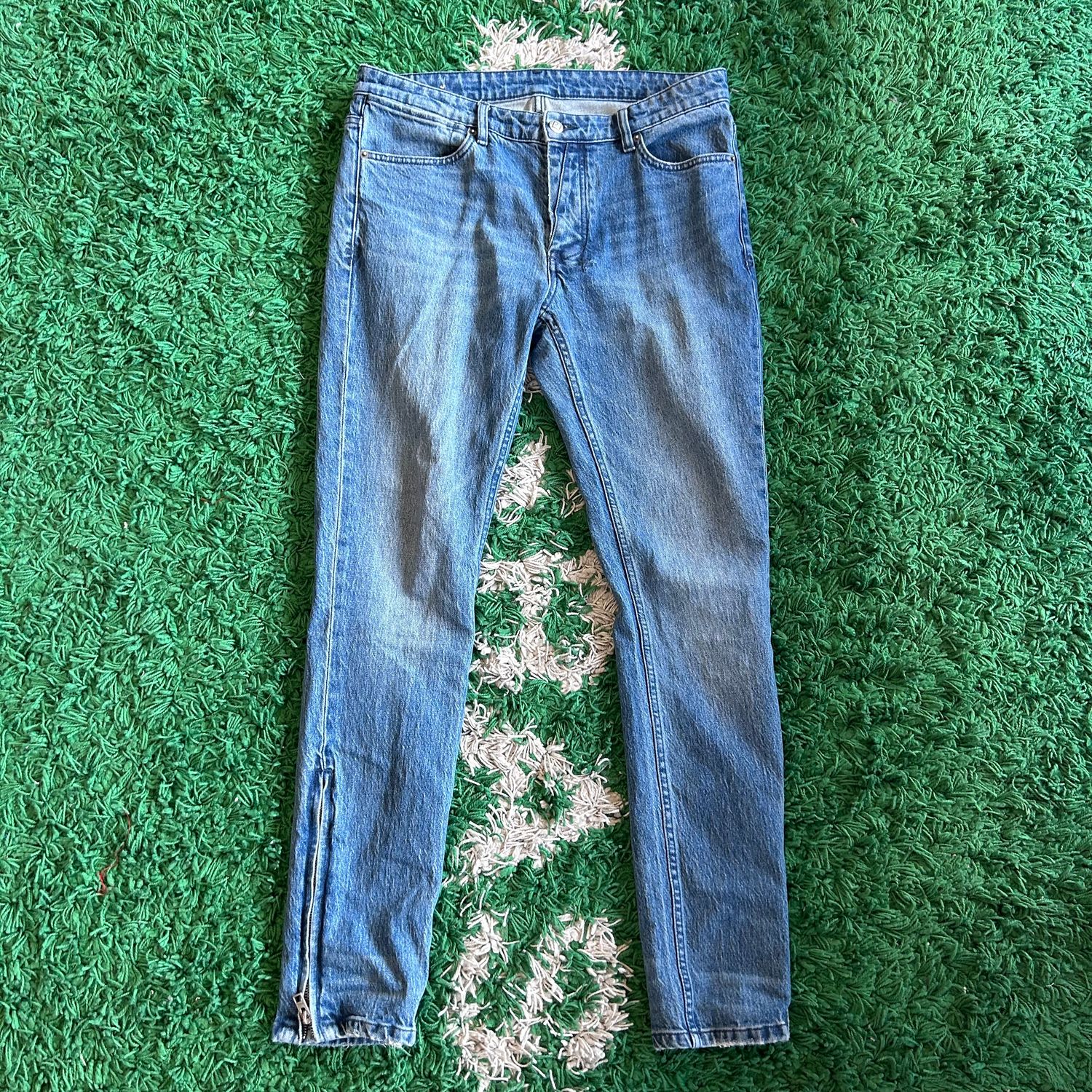 PO KSUBI DARK BLUE ZIPPERS ON ANKLE SIZE 33