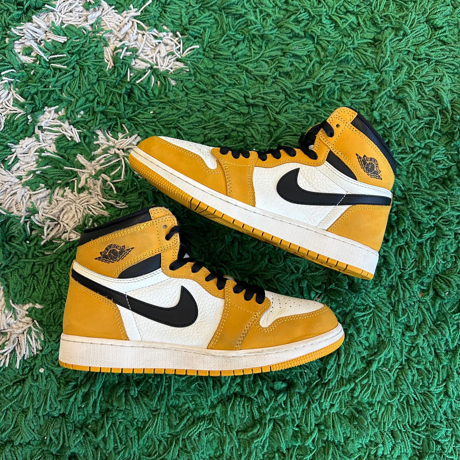 PO NB AIR JORDAN 1 HIGH YELLOW OCHRE (SX) SIZE 7Y