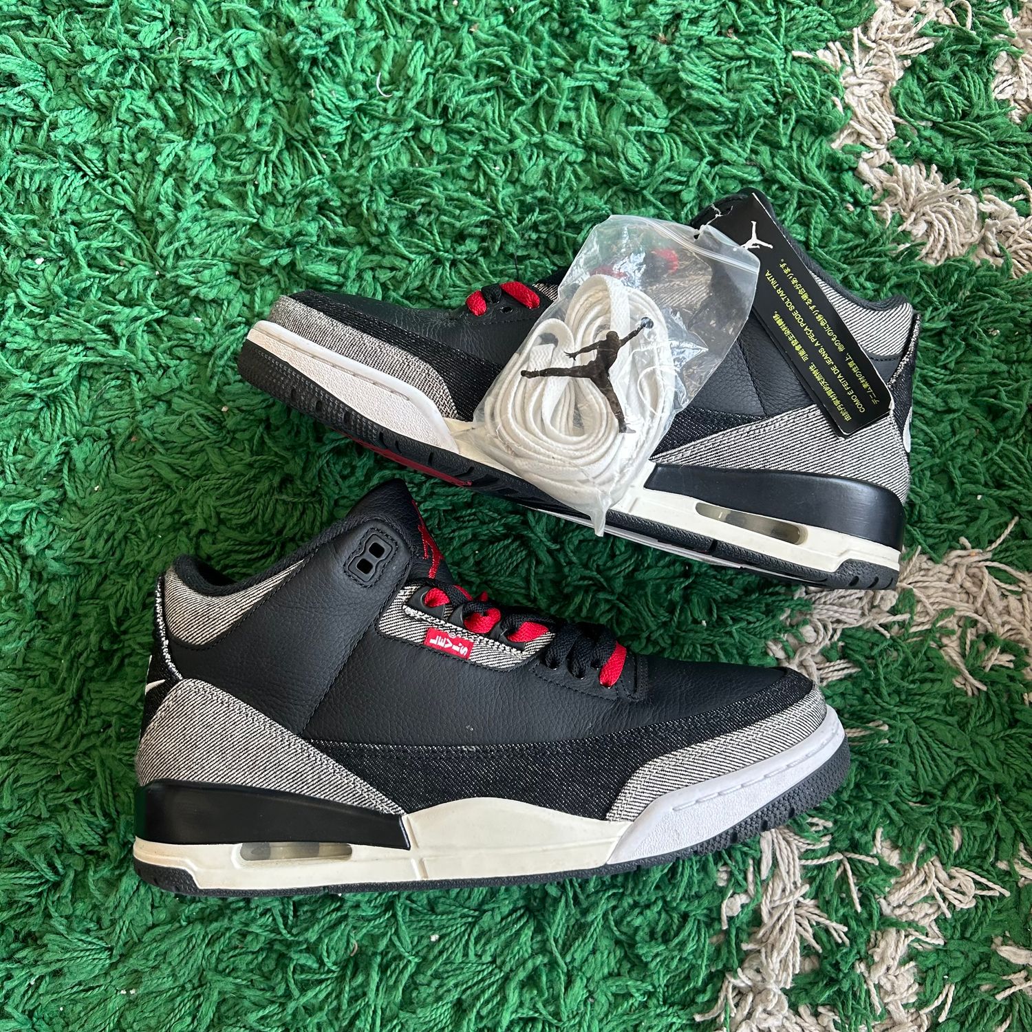 PO NB AIR JORDAN 3 RETRO LEVI'S BLACK (SX) SIZE 10
