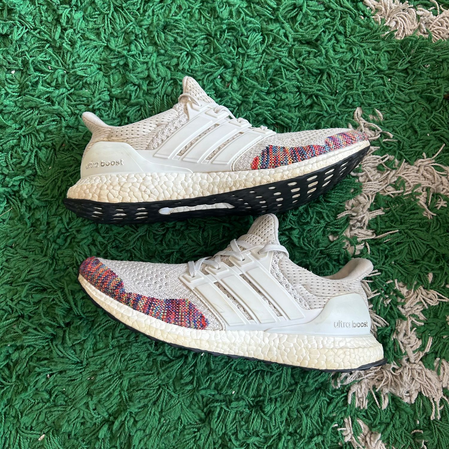 PO NB (NO INSOLES) ADIDAS ULTRABOOST 1.0 MULTICOLOR WHITE (SX) SIZE 10.5