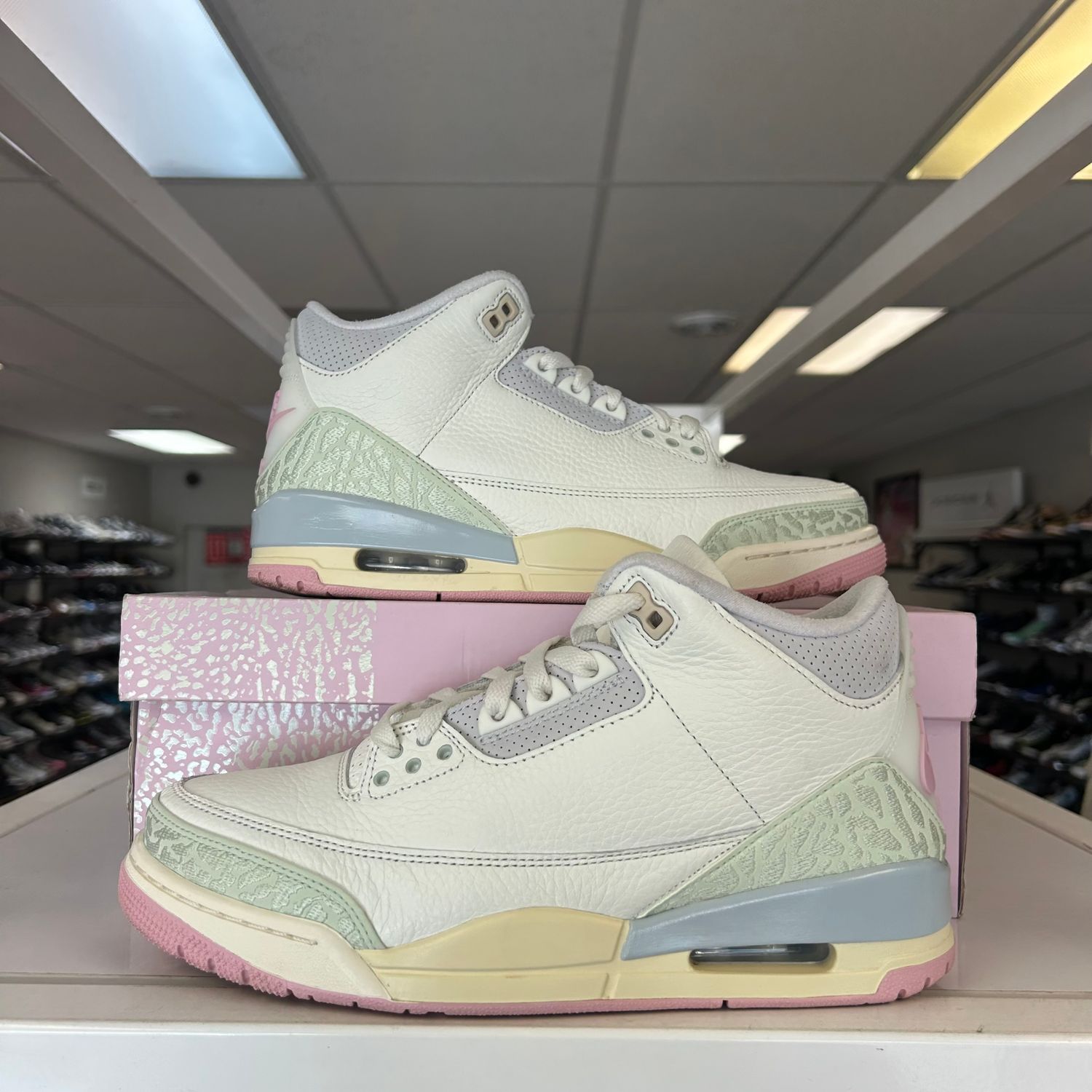 PO AIR JORDAN 3 SPRING IS IN THE AIR (SX) SIZE 9