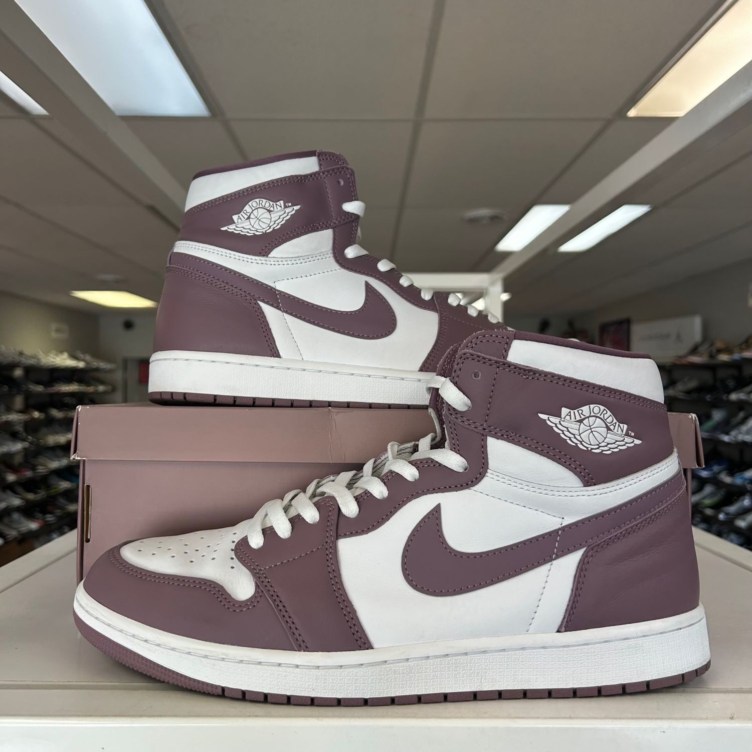 PO AIR JORDAN 1 HIGH OG MAUVE (SX) SIZE 13