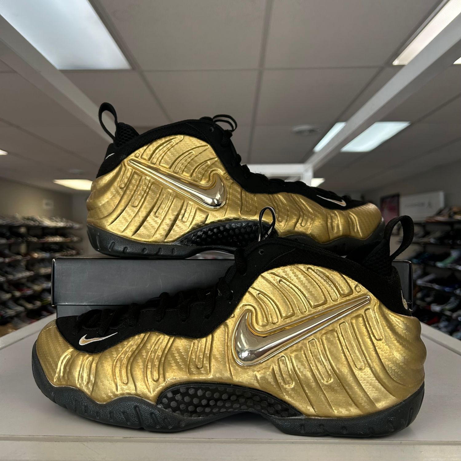 PO NIKE AIR FOAMPOSITE PRO METALLIC GOLD (SX) SIZE 11