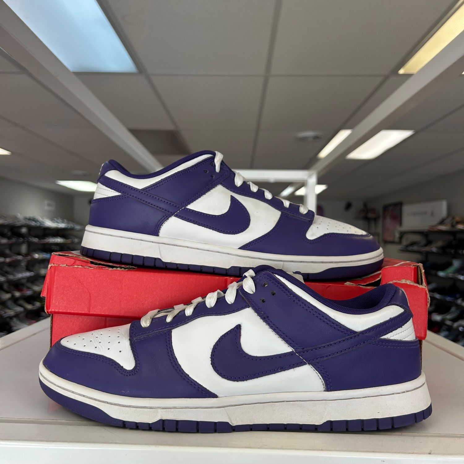 PO2 NIKE DUNK LOW CHAMPIONSHIP COURT PURPLE (SX) SIZE 11