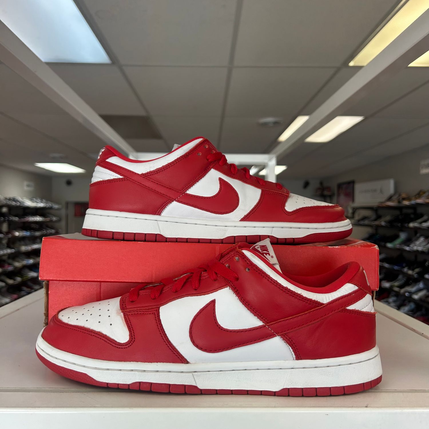 PO3 NIKE DUNK LOW SP ST.JOHN (SX) SIZE 11