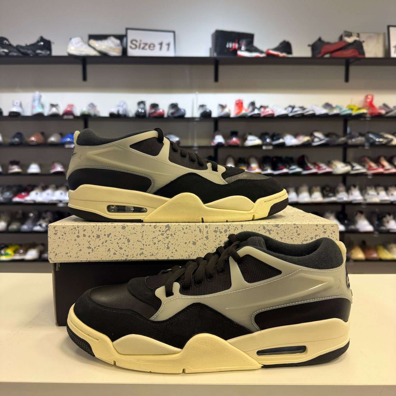 PO NB AIR JORDAN 4 RM BLACK SAIL SX SIZE 10