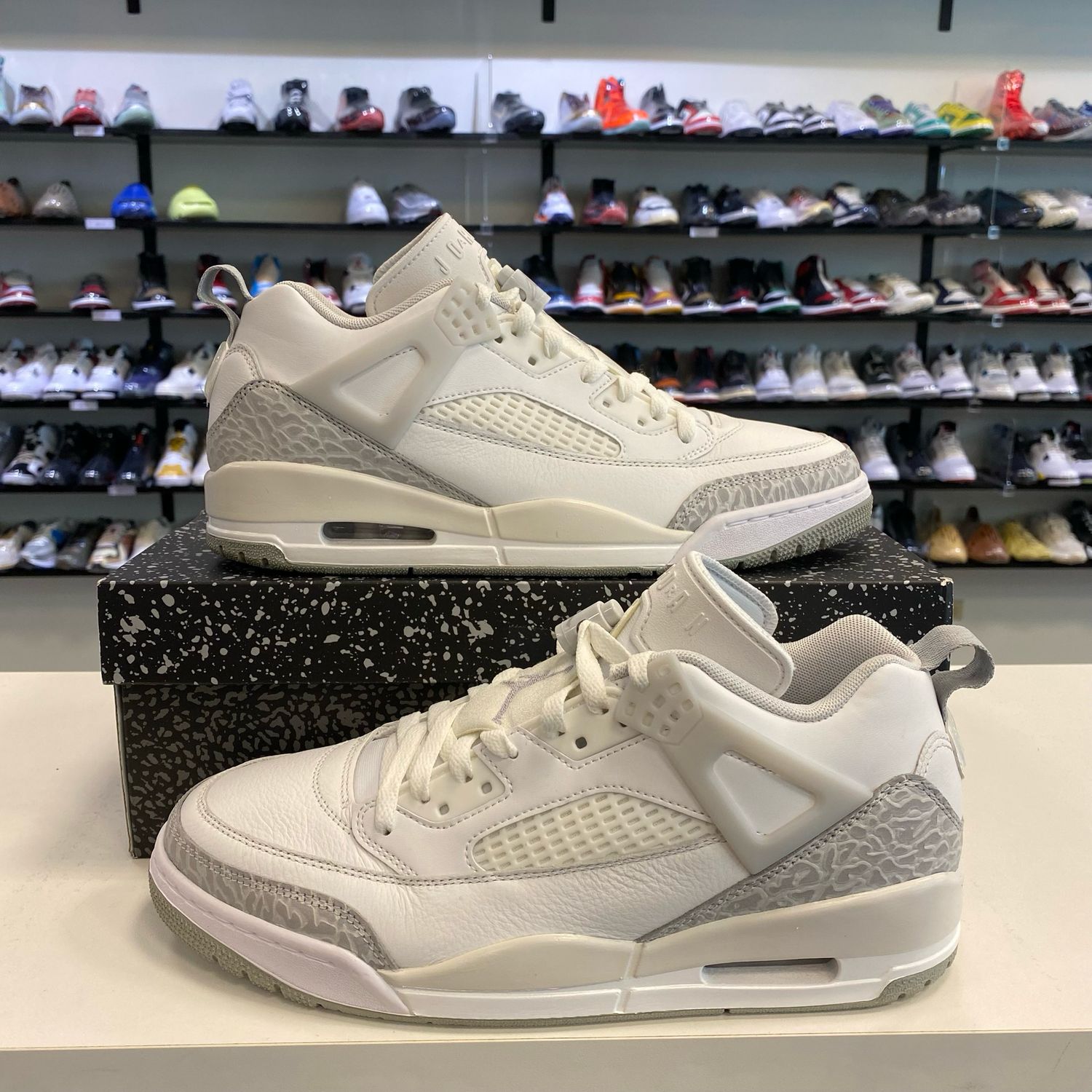 PO JORDAN SPIZIKE LOW SUMMIT WHITE PHOTON DUST SIZE 10