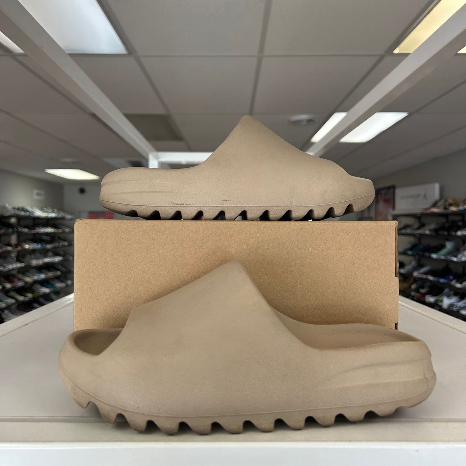 PO2 ADIDAS YEEZY SLIDE PURE (SX) SIZE 7
