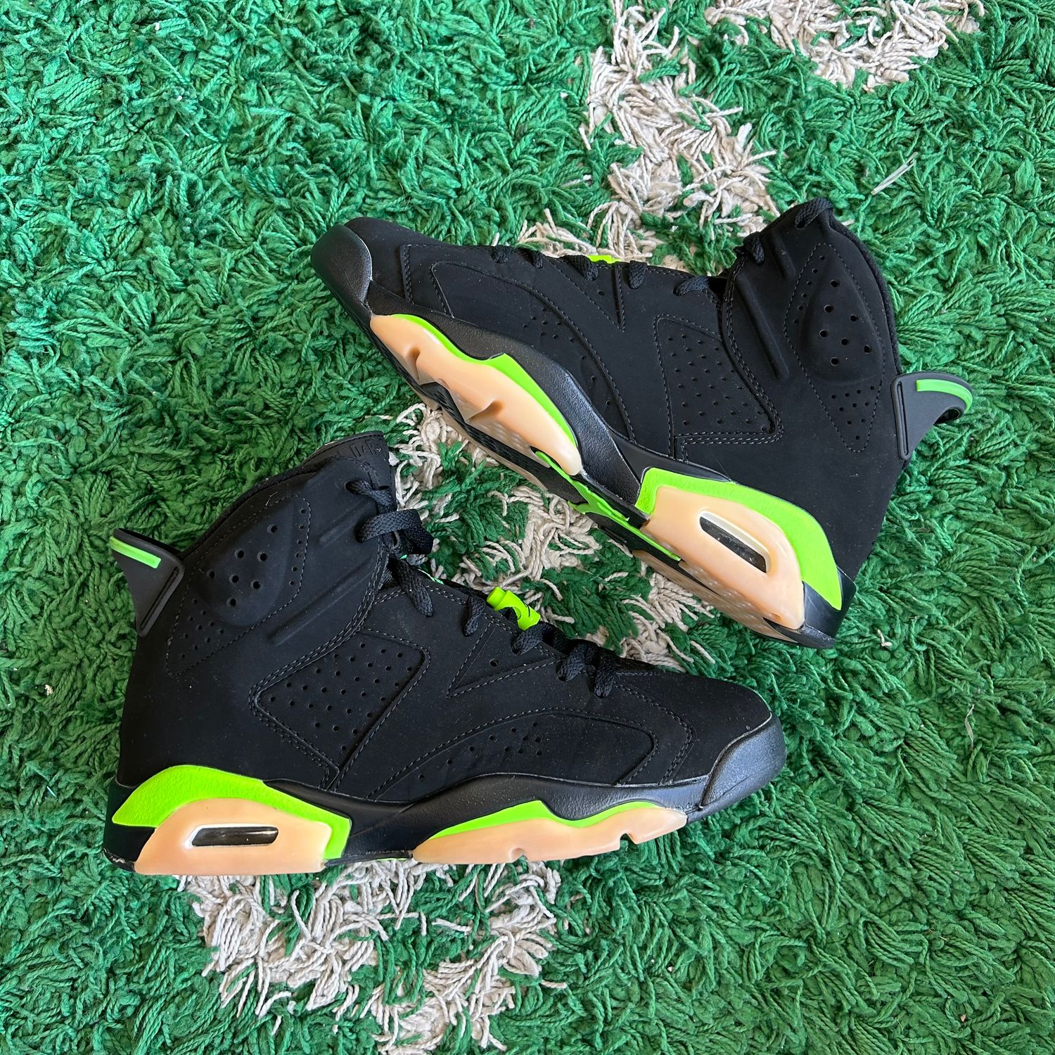 PO NB AIR JORDAN 6 ELECTRIC GREEN (SX) SIZE 10