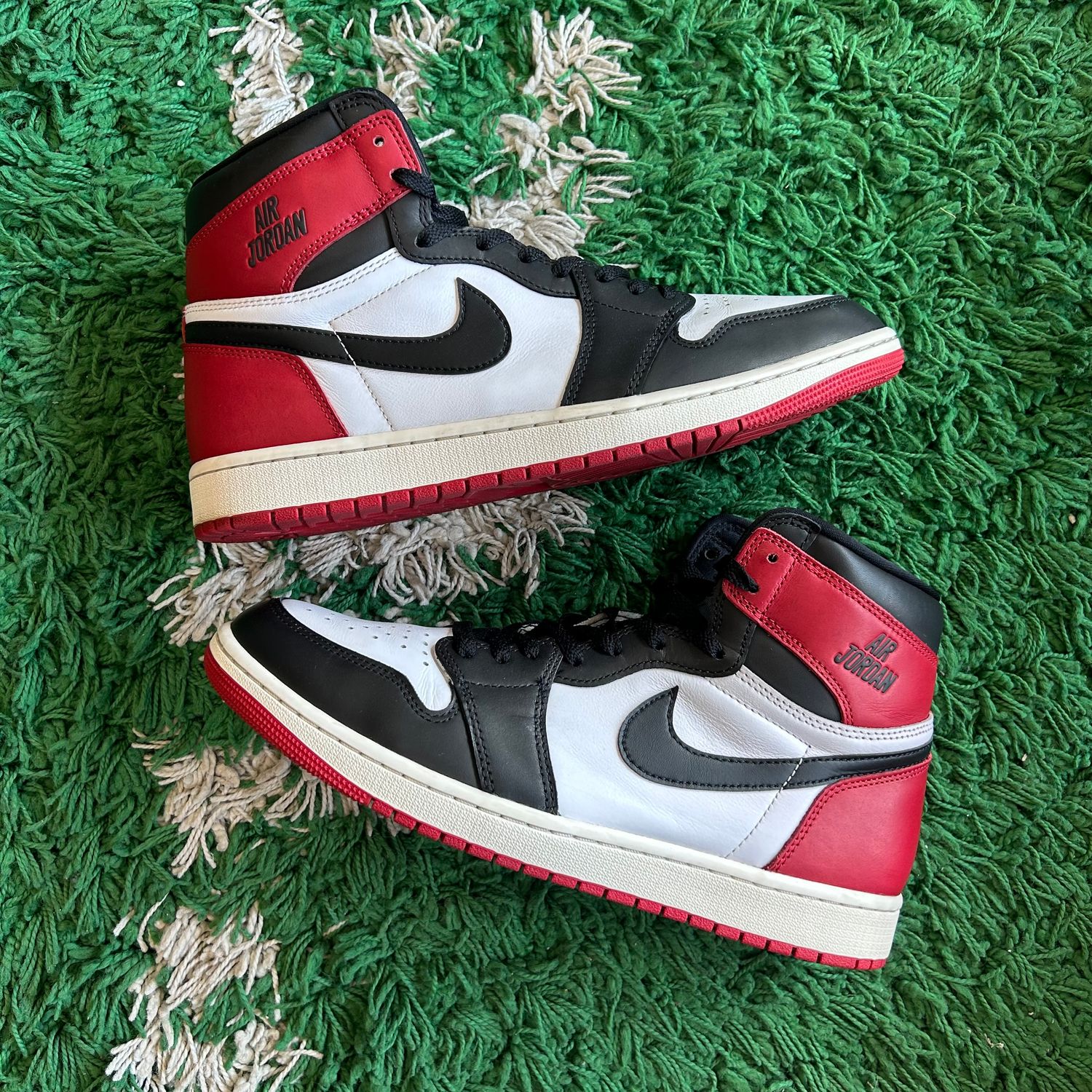 PO NB AIR JORDAN 1 BLACK TOE REIMAGINED (SX) SIZE 11.5