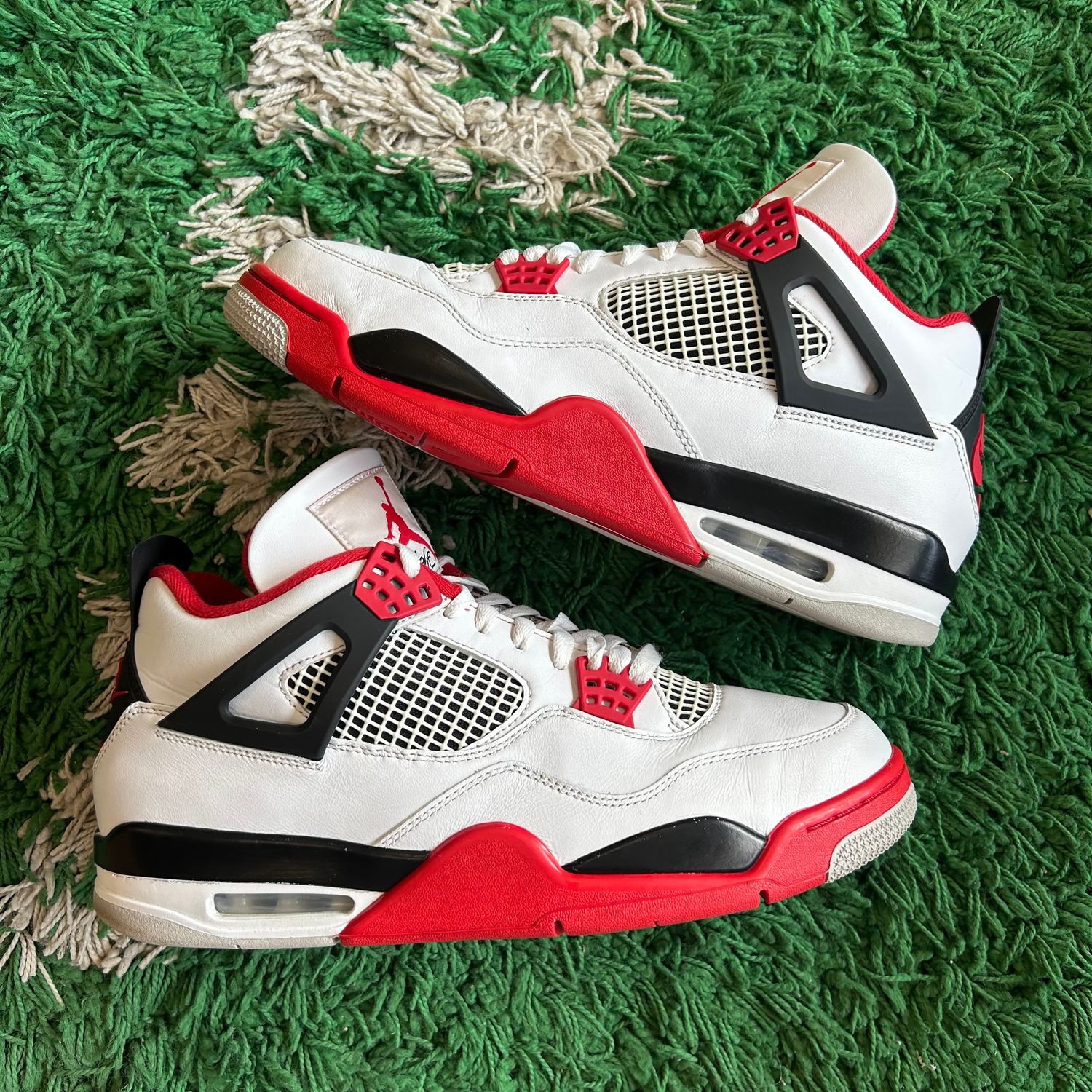 PO NB2 AIR JORDAN 4 FIRE RED (SX) SIZE 12