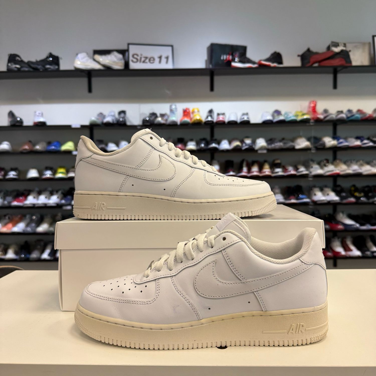 PO2 NB NIKE AIR FORCE 1 LOW '07 WHITE SIZE 11