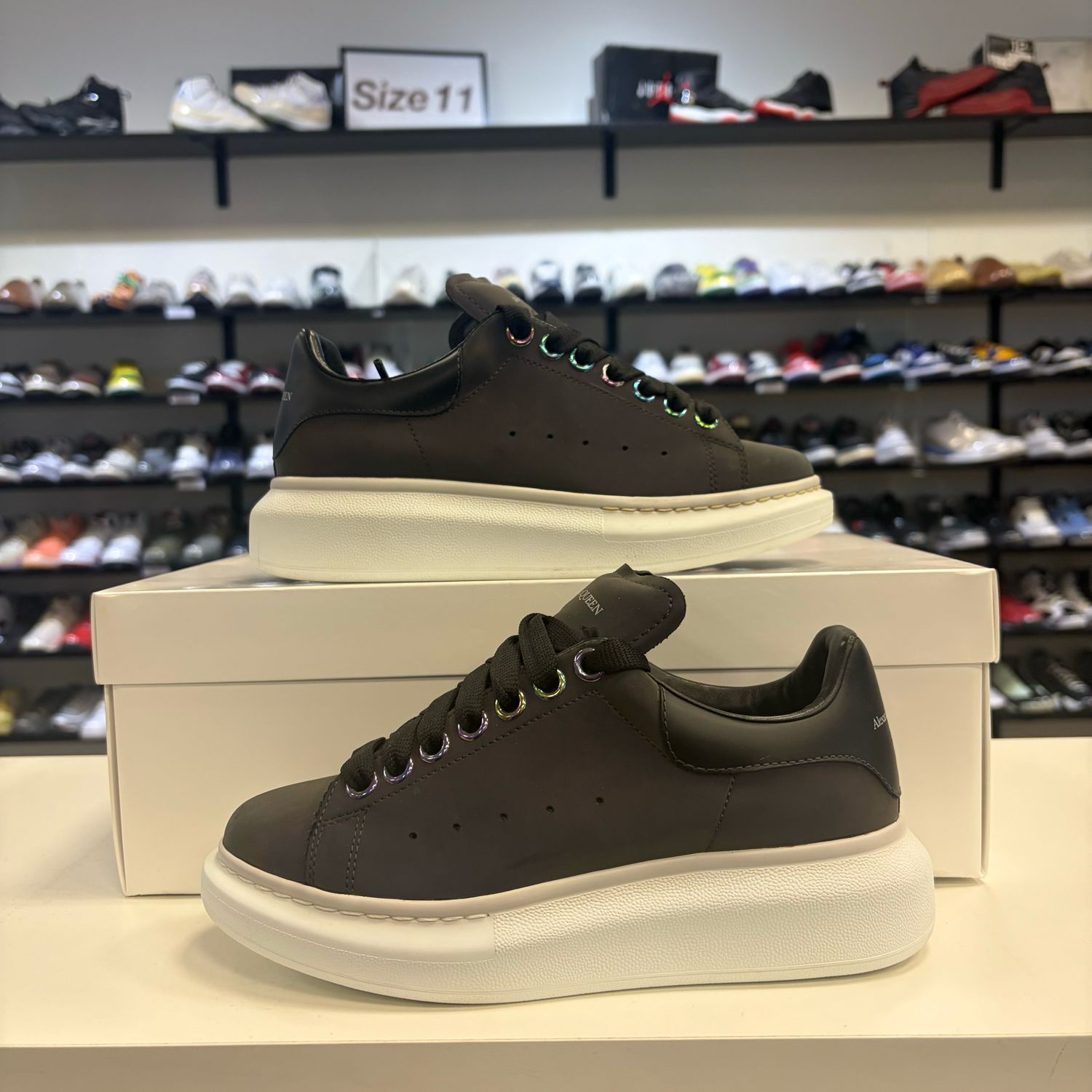 PO NB ALEXANDER MQUEEN OVERSIZED BEETLE IRIDESCENT SIZE 36 1/2