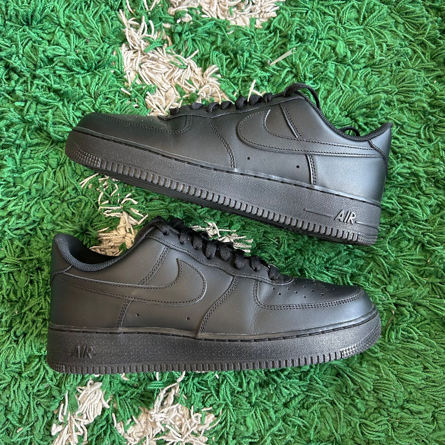 PO NB AIR FORCE 1 LOW BLACK (SX) SIZE 10.5