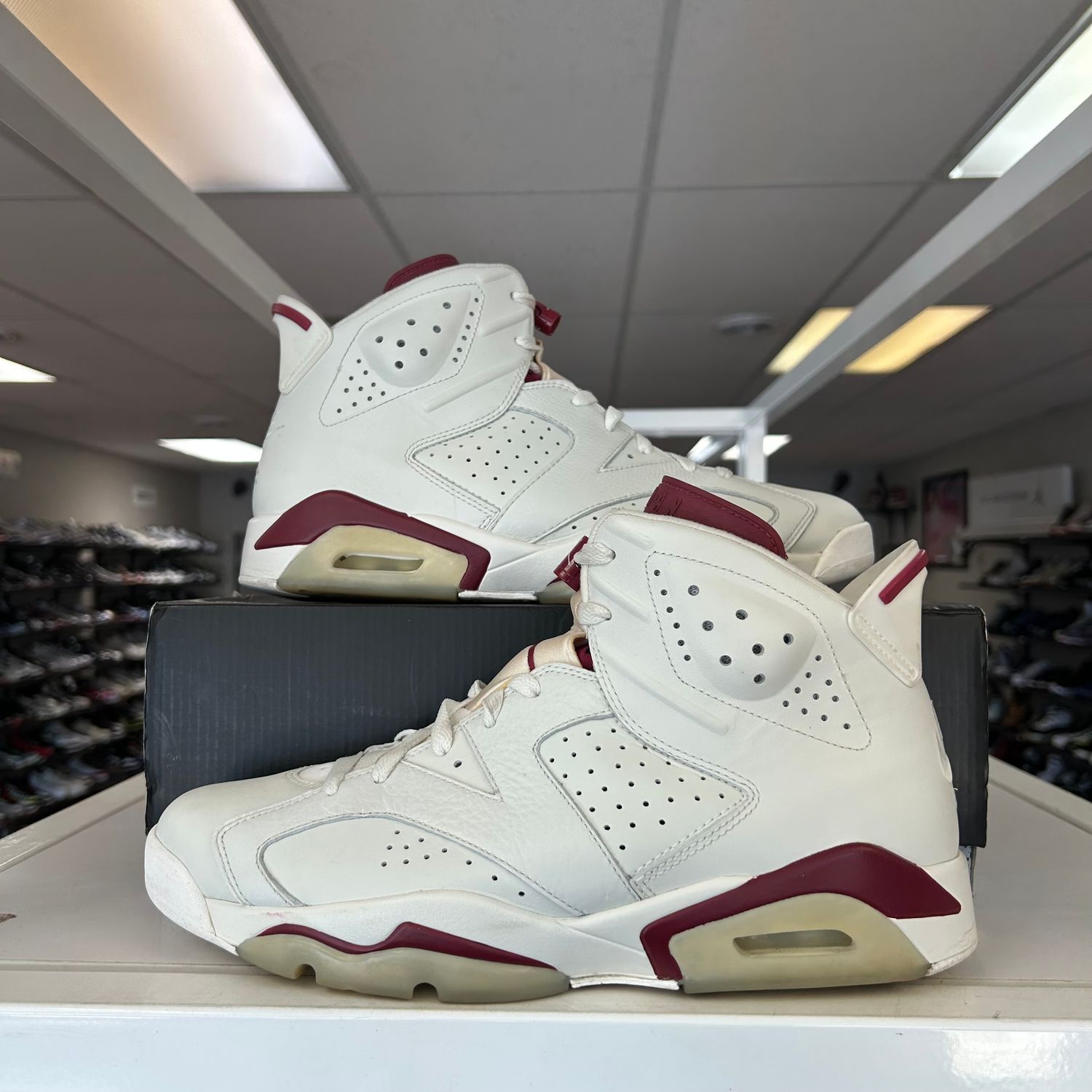 PO AIR JORDAN 6 MAROON (2015) (SX) SIZE 10.5