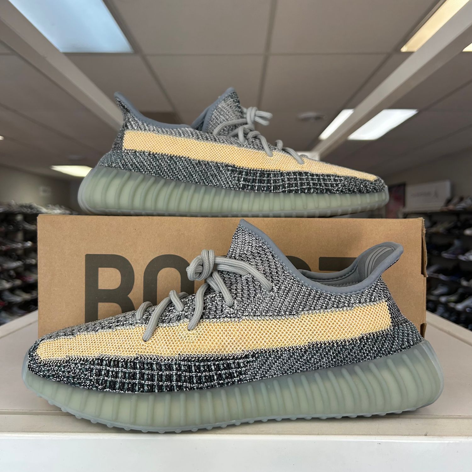 PO3 ADIDAS YEEZY 350 V2 ASH BLUE (SX) SIZE 10.5