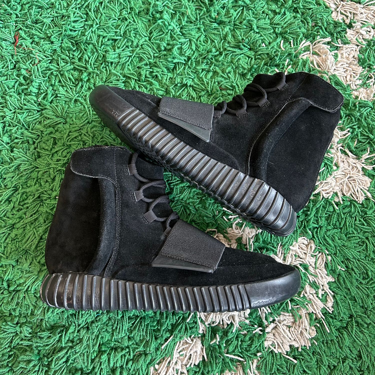 PO NB ADIDAS YEEZY 750 TRIPLE BLACK (SX) SIZE 10