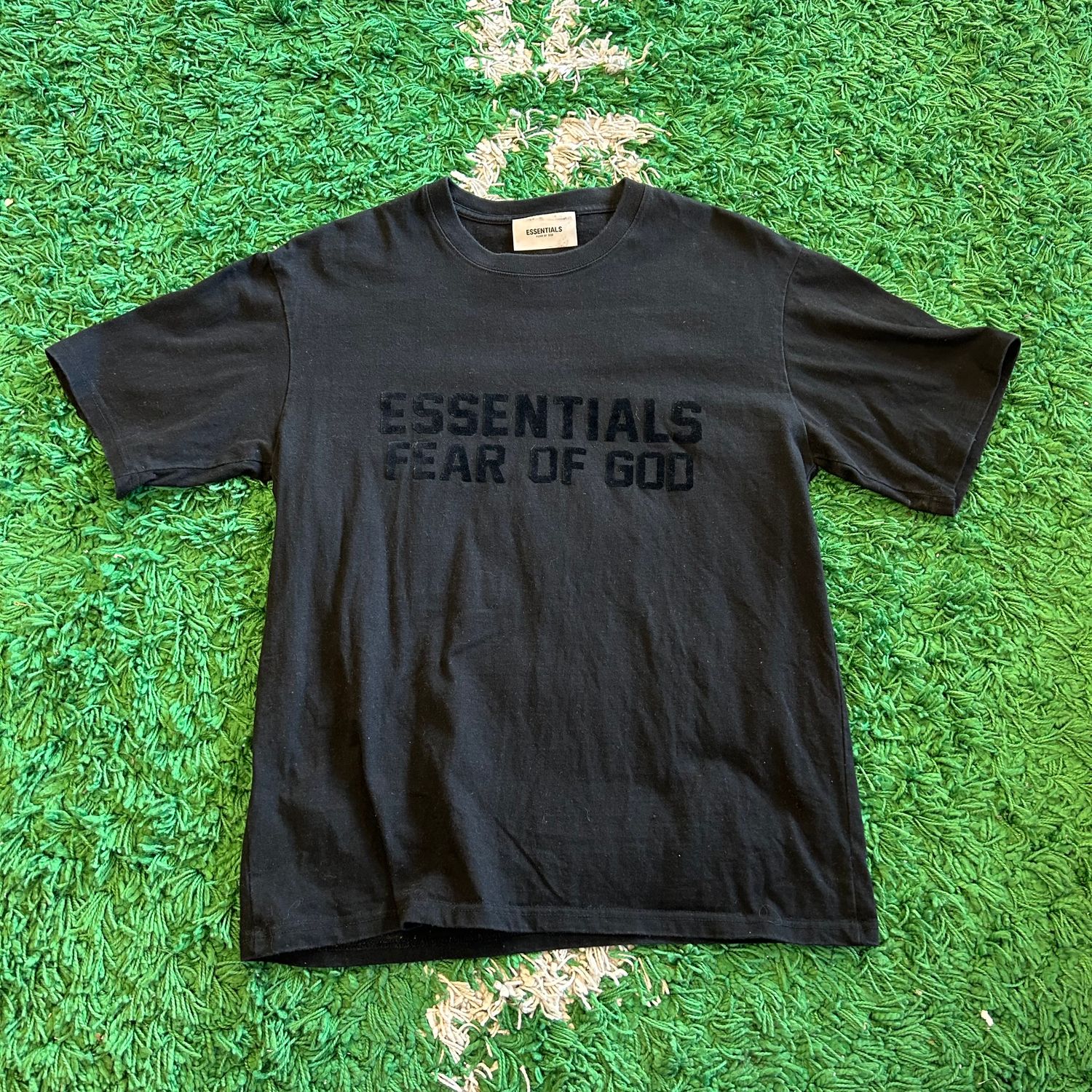 PO FEAR OF GOD ESSENTIALS STRETCH LIMO BLACK SHORT SLEEVE T-SHIRT (SX) SIZE S