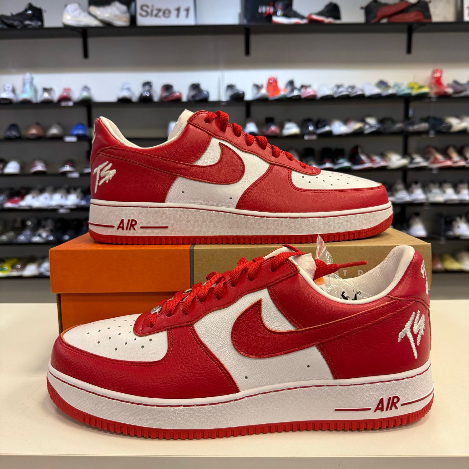 NEW NIKE AIR FORCE 1 LOW QS TERROR SQUAD WHITE RED