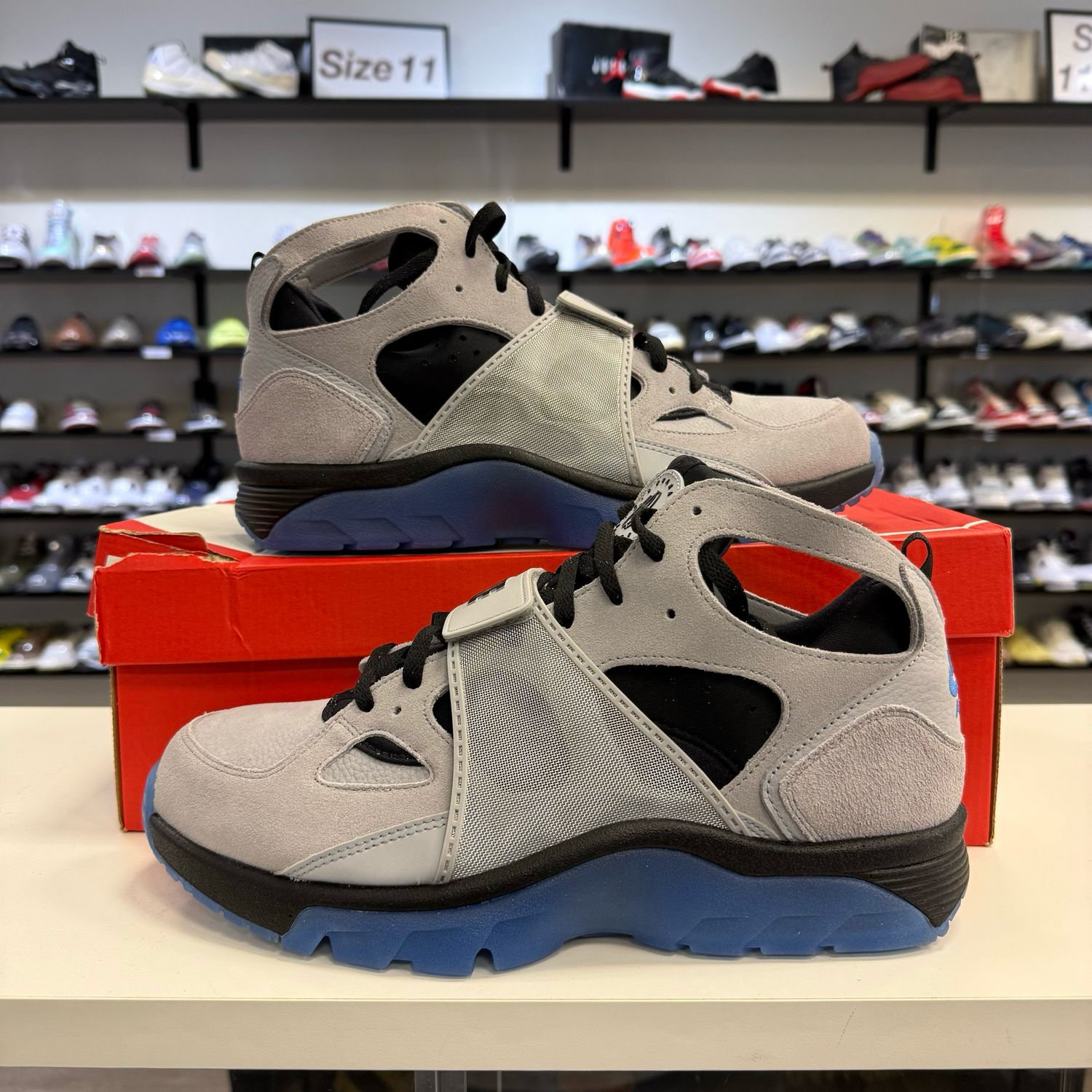 NEW NIKE AIR TRAINER HUARACHE WOLF GREY BLUE