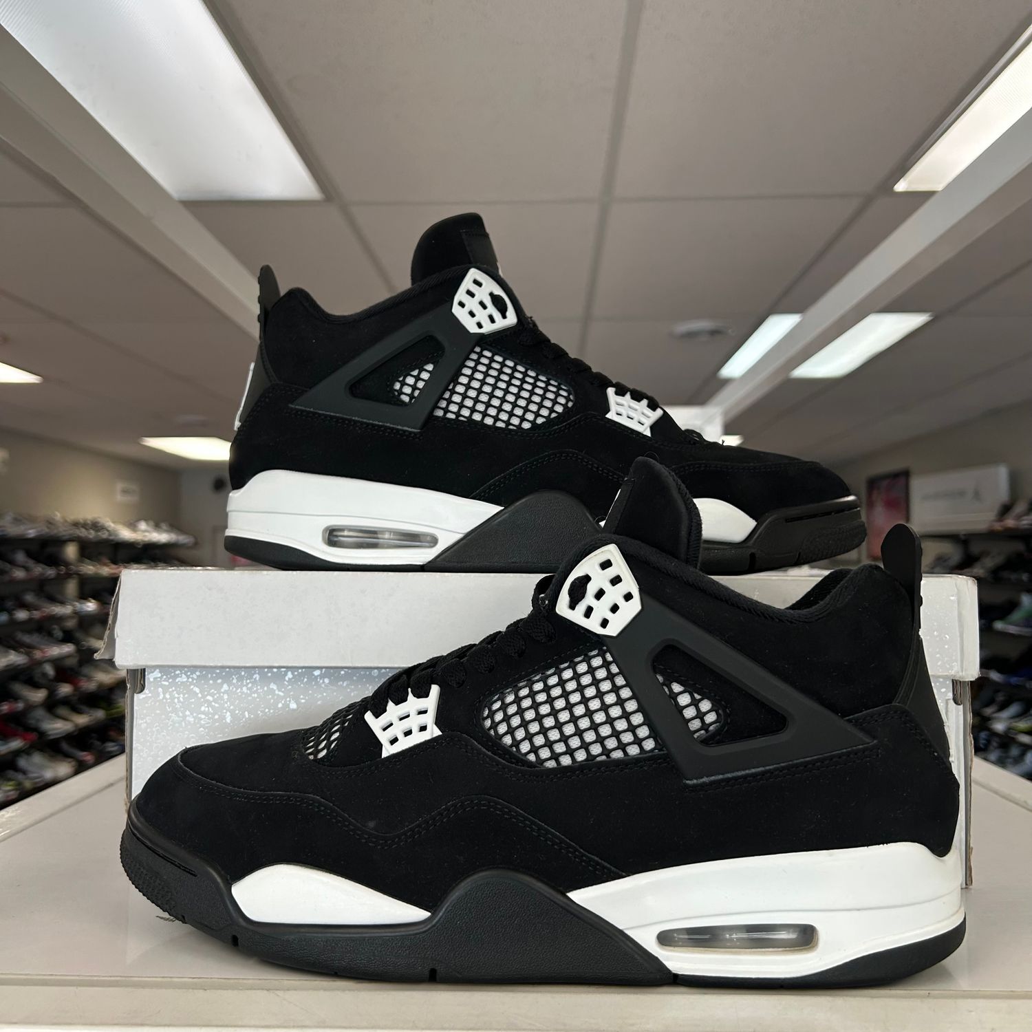 PO2 AIR JORDAN 4 WHITE THUNDER (SX) SIZE 12