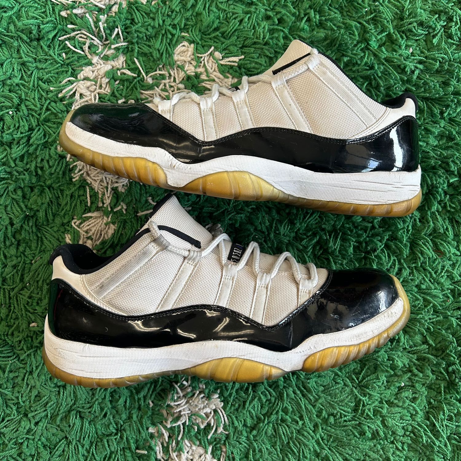 PO NB AIR JORDAN 11 LOW CONCORD (SX) SIZE 14