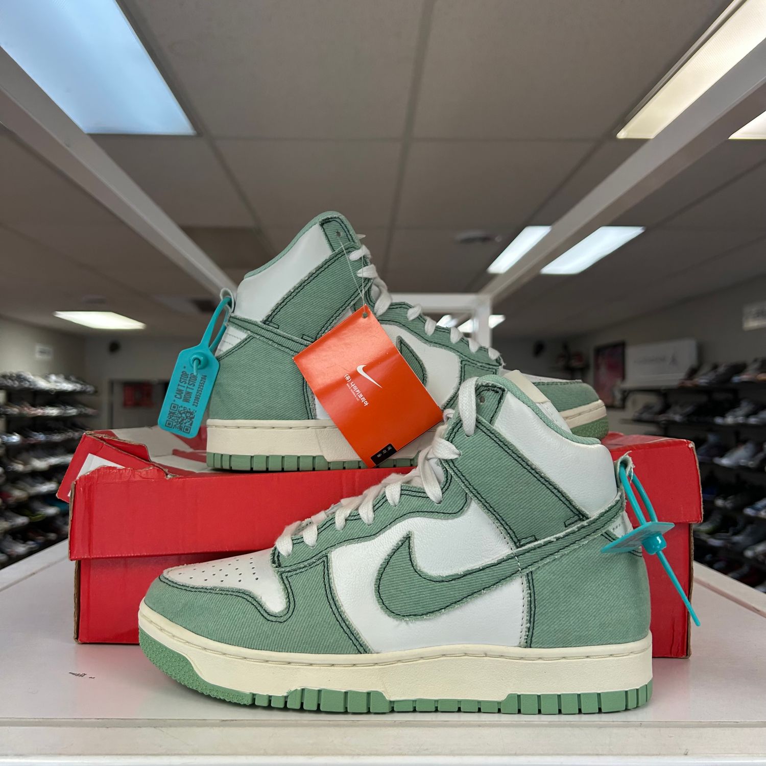 PO NIKE DUNK HIGH 1985 ENAMEL GREEN DENIM (WOMENS) (SX) SIZE 7.5