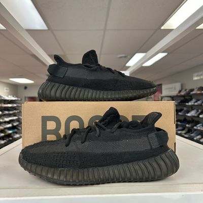 PO ADIDAS YEEZY BOOST 350 V2 ONYX (SX) SIZE 8
