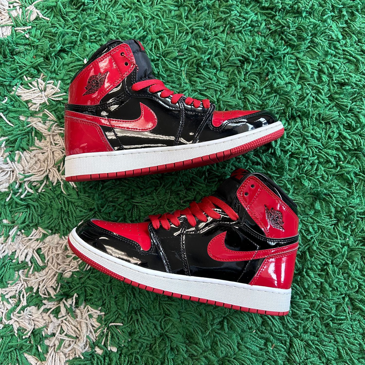 PO NB2 AIR JORDAN 1 PATENT BRED (SX) SIZE 7Y