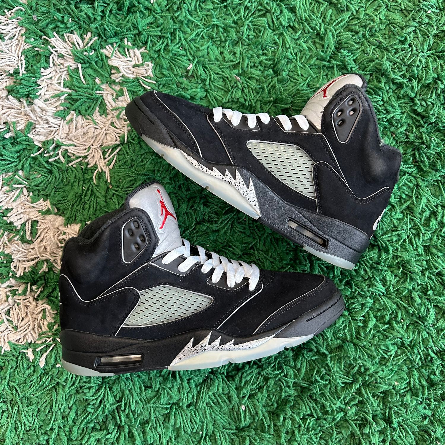 PO NB JORDAN 5 BLACK METALLIC (SX) SIZE 8.5