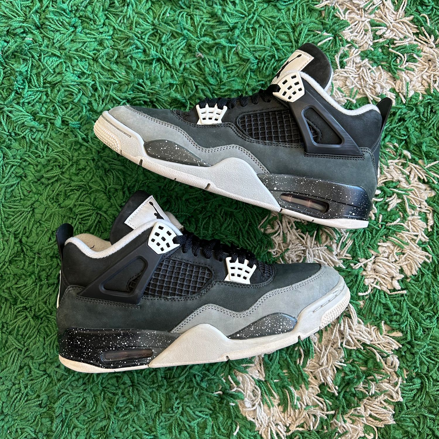 PO NB JORDAN 4 FEAR (SX) SIZE 8.5