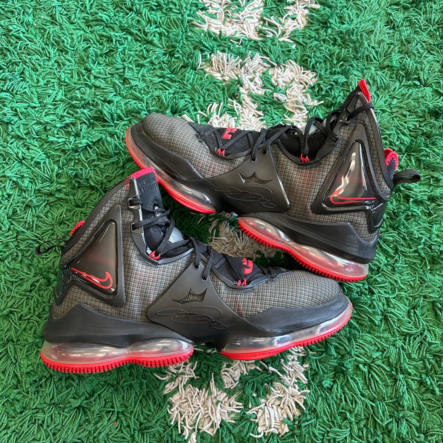 PO NB NIKE LEBRON 19 BRED (SX) SIZE 13