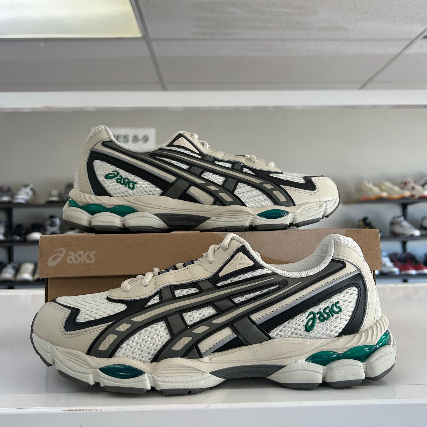 PO ASICS GEL-NYC 2055 PALE OAK TRUFFLE GREY (SX) SIZE 10.5