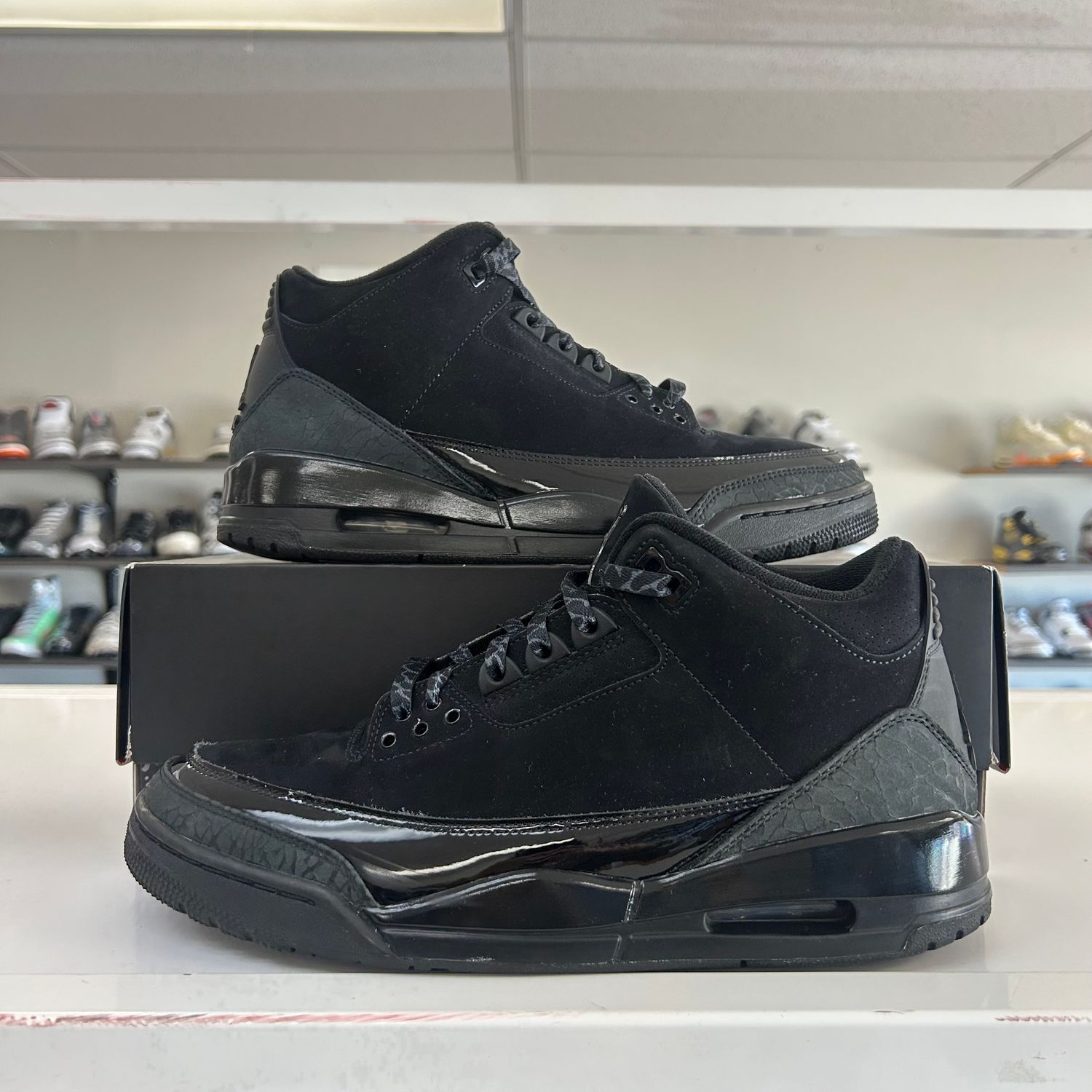 PO5 AIR JORDAN 3 BLACK CAT (SX) SIZE 10