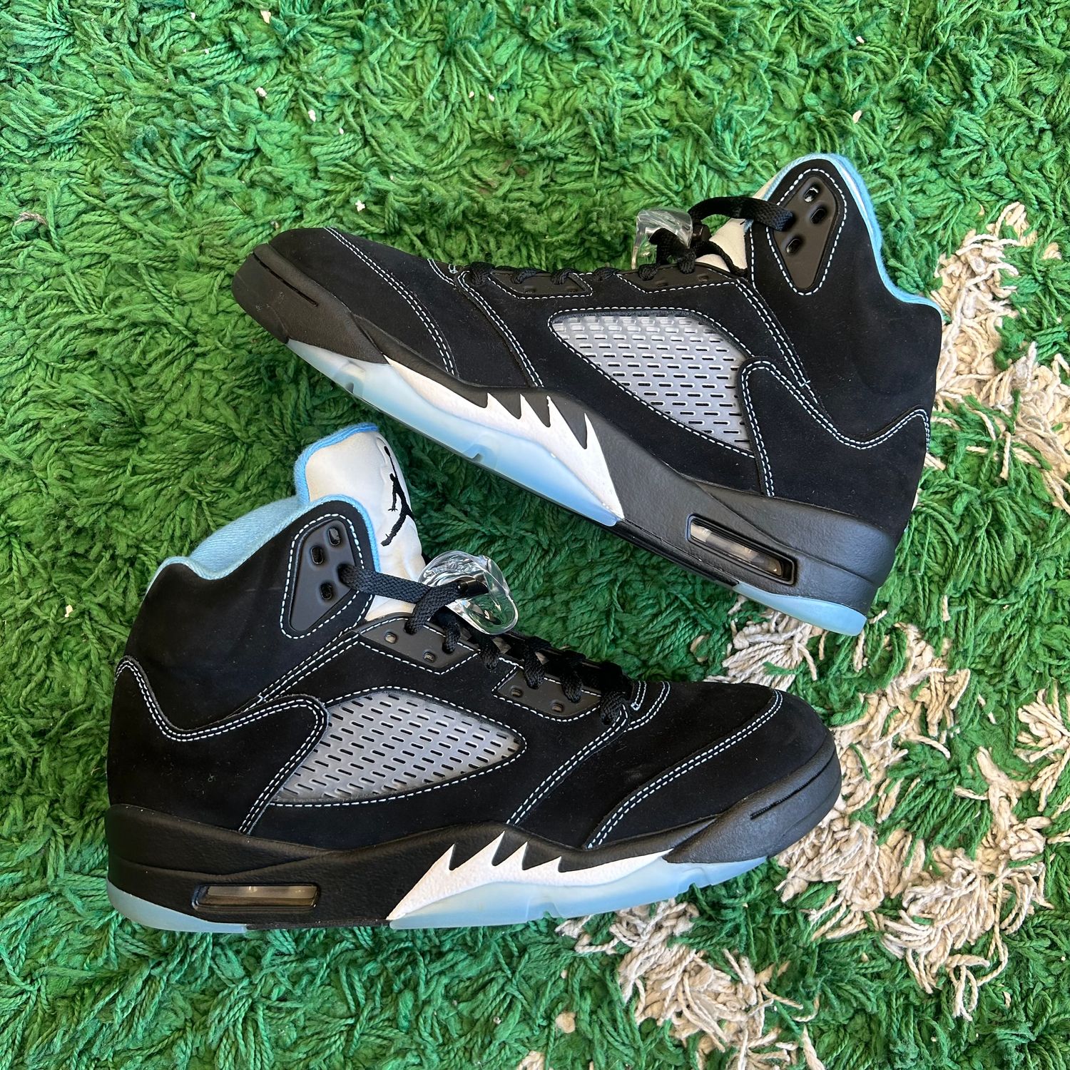 PO NB AIR JORDAN 5 RETRO BLACK UNIVERSITY BLUE (SX) SIZE 9
