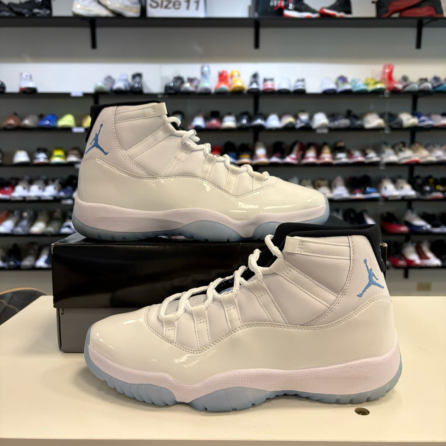 PO7 AIR JORDAN 11 LEGEND BLUE SIZE 9