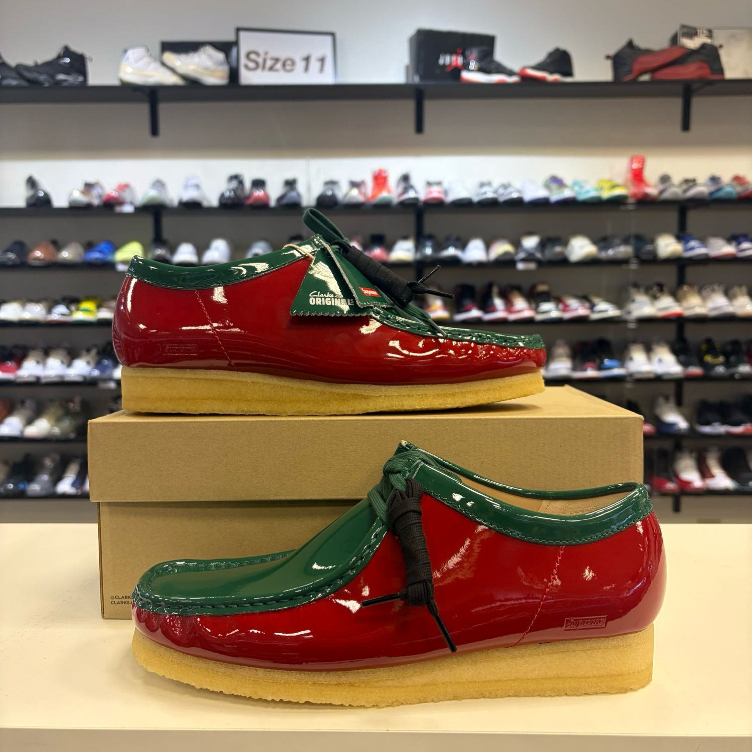 NEW SUPREME X CLARKS WALLABEE PATENT LEATHER PACK GREEN RED SIZE 10.5