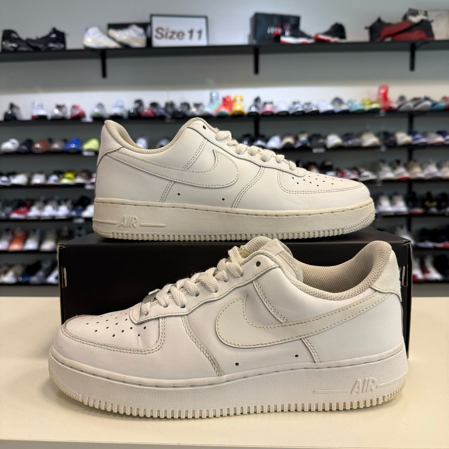 PO NB3 NIKE AIR FORCE 1 LOW '07 WHITE SIZE 9