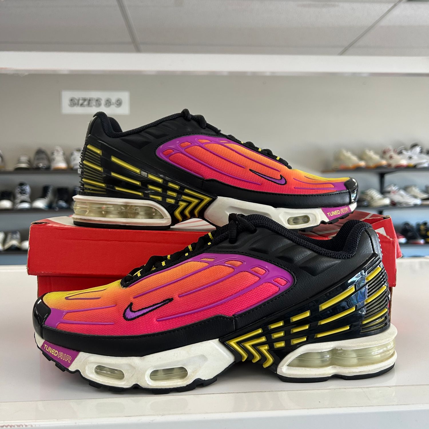 PO NIKE AIR MAX PLUS 3 HYPER VIOLET (SX) SIZE 9.5