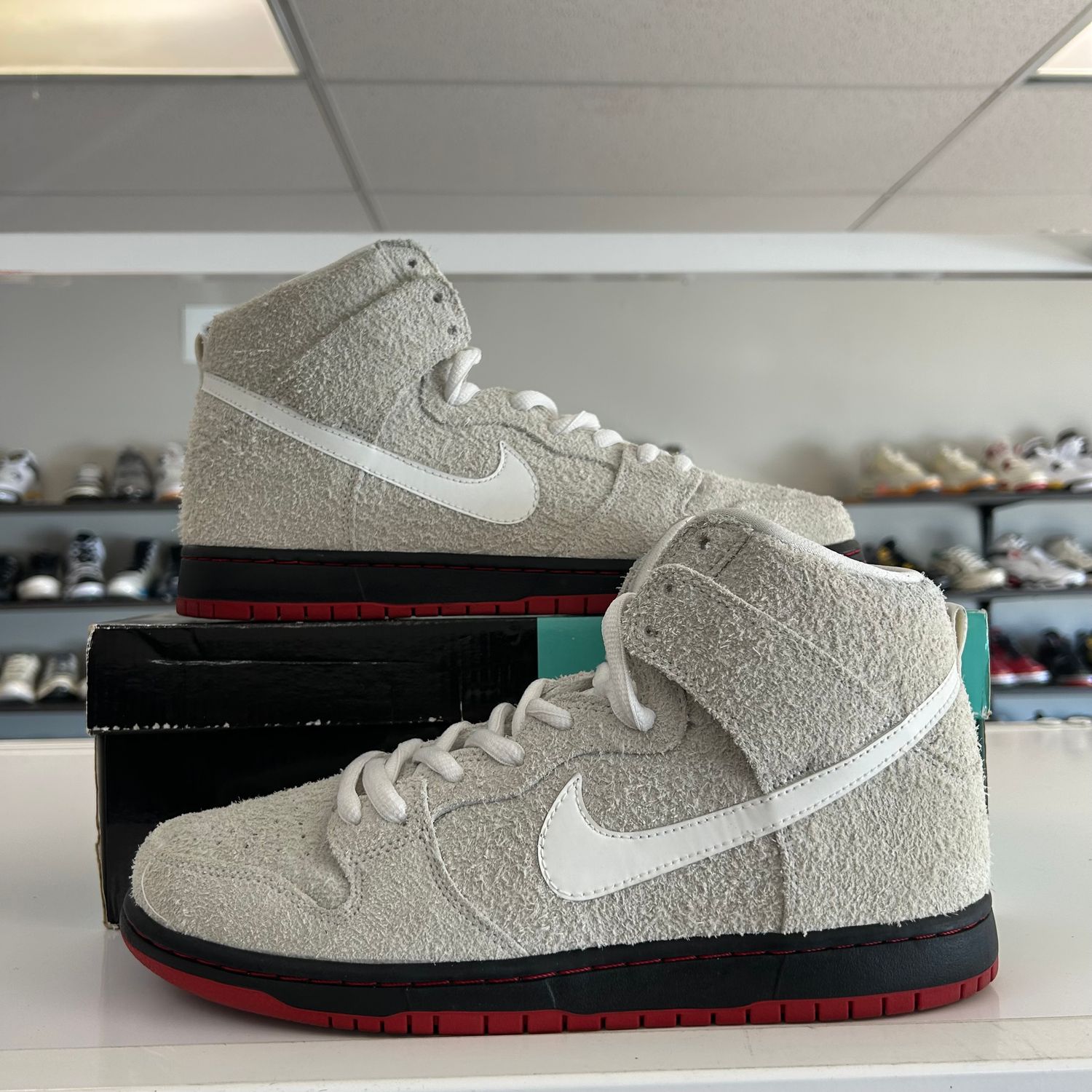 PO NB NIKE SB DUNK HIGH WOLF IN SHEEP'S CLOTHING (SX) SIZE 11