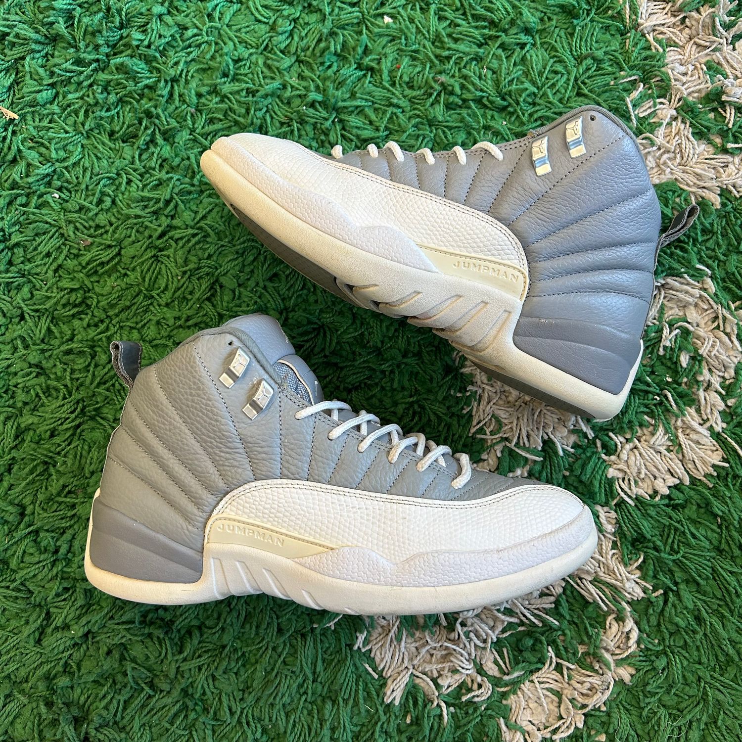 PO NB AIR JORDAN 12 STEALTH (SX) SIZE 9.5