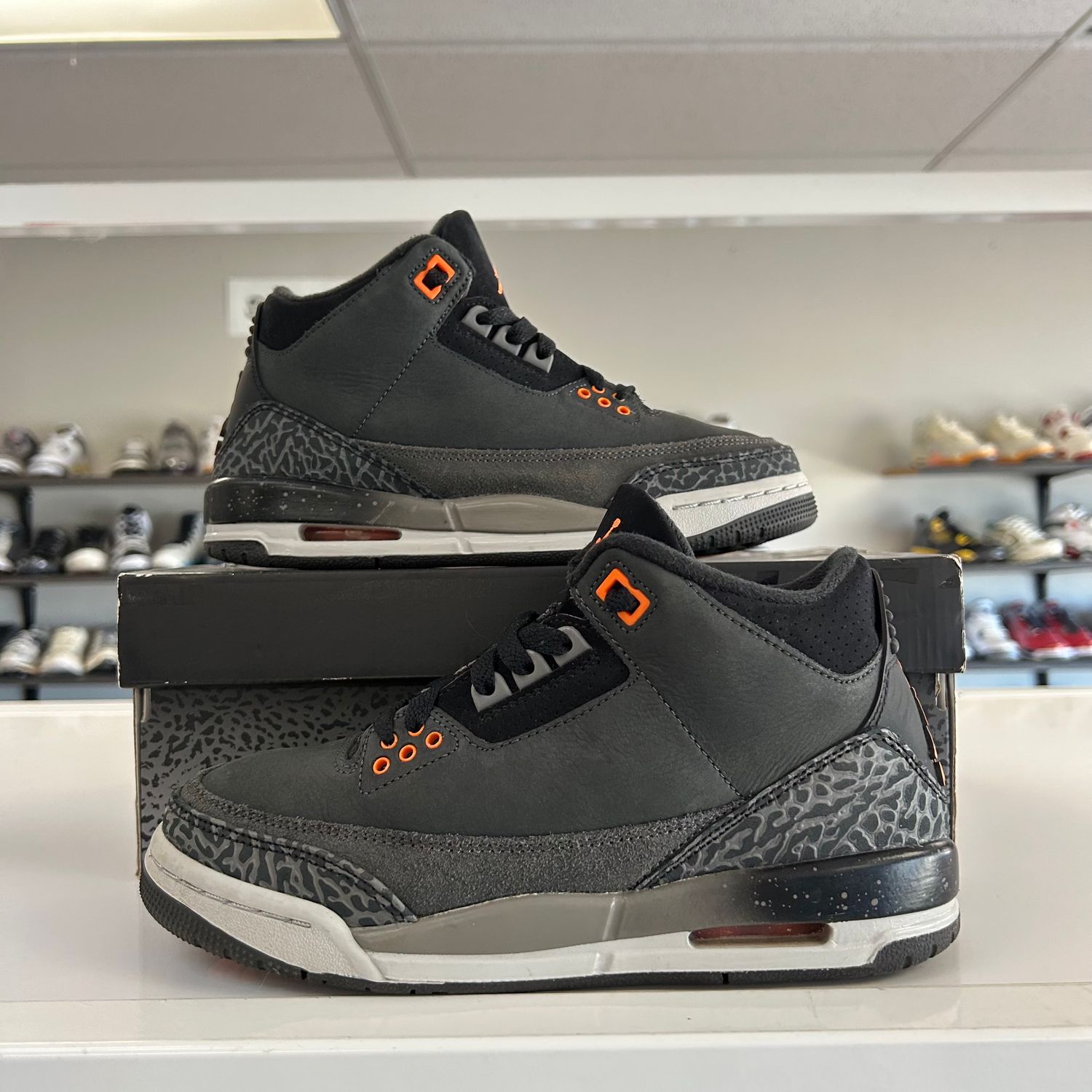 PO AIR JORDAN 3 FEAR (SX) SIZE 5.5Y