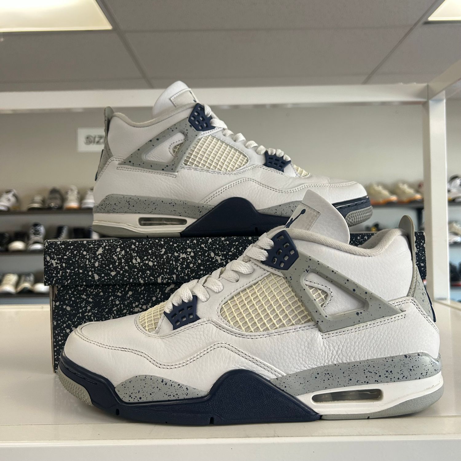 PO3 AIR JORDAN 4 MIDNIGHT NAVY (SX) SIZE 10.5