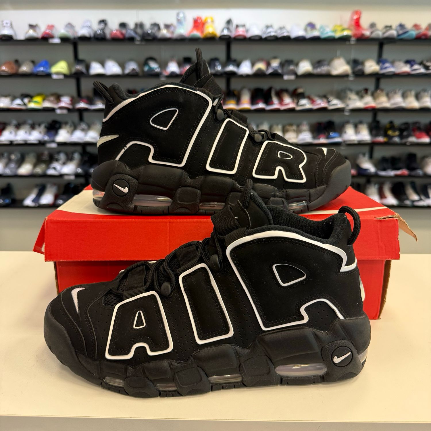 PO NIKE AIR MORE UPTEMPO BLACK WHITE SIZE 10