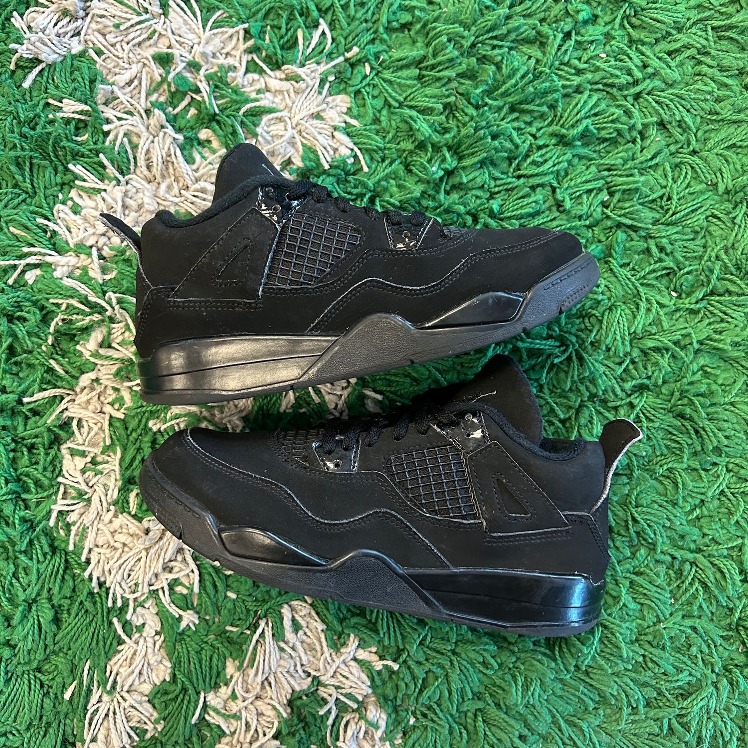 PO NB JORDAN 4 RETRO BLACK CAT (SX) SIZE 2.5Y