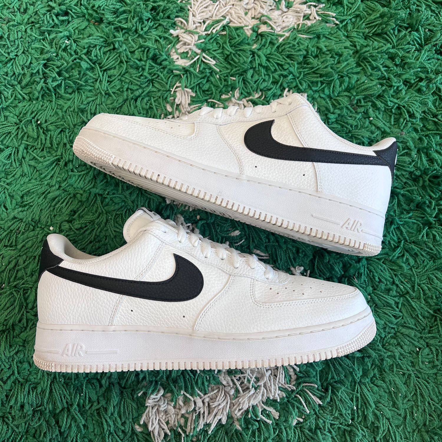 PO NB NIKE AIR FORCE 1 LOW '07 WHITE BLACK PEBBLED LEATHER (SX) SIZE 14