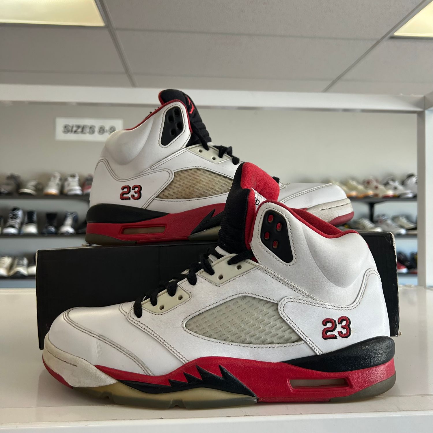 PO JORDAN 5 RETRO FIRE RED BLACK TOUNGE (2013) (SX) SIZE 10