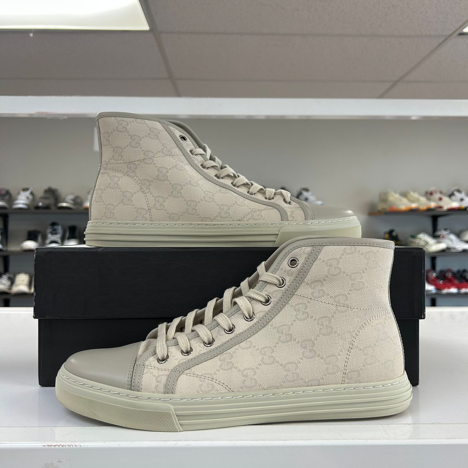 PO GUCCI MONOGRAM CANVAS WHITE (SX) SIZE 9 US