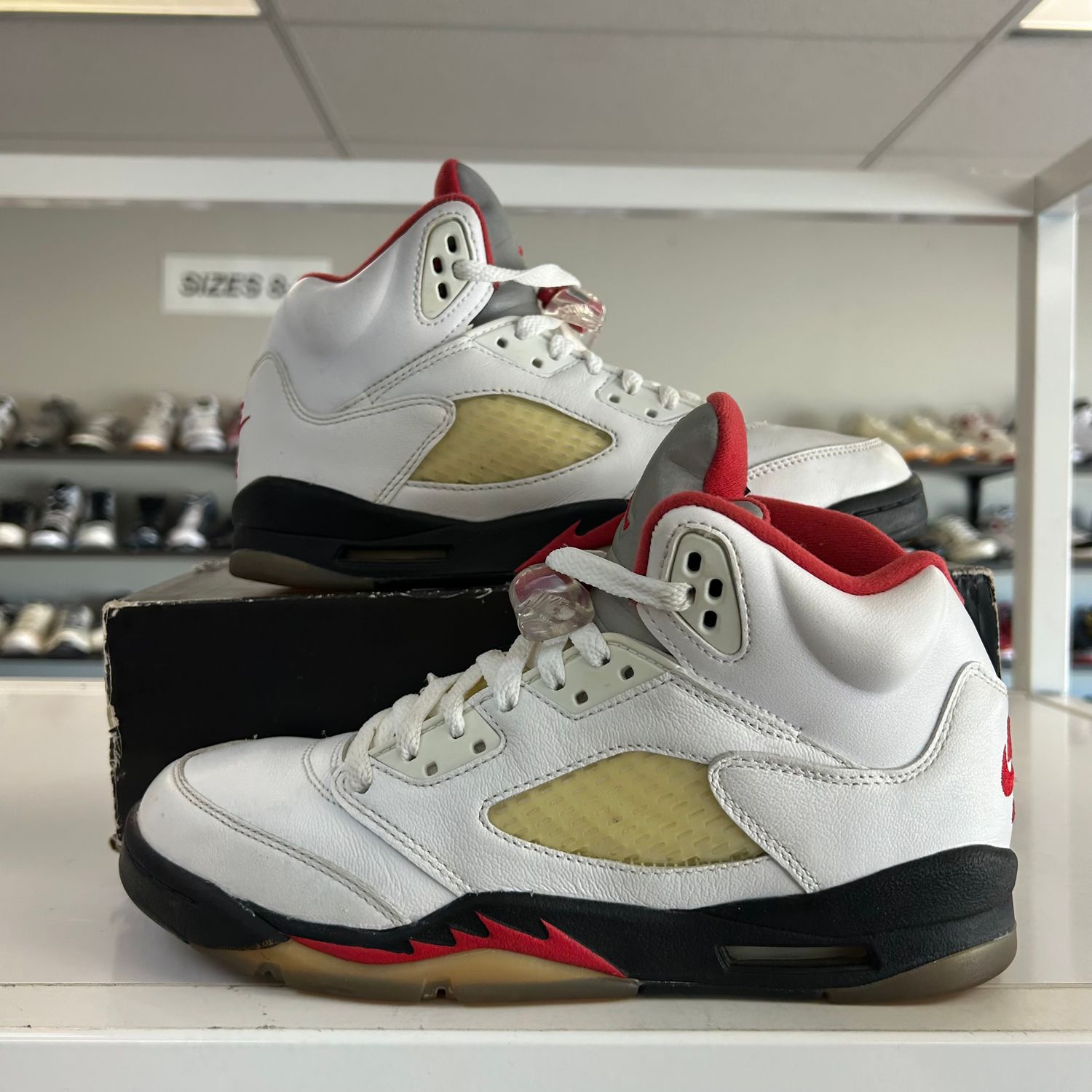 PO JORDAN 5 RETRO FIRE RED SILVER TOUNGE (2020) (SX) SIZE 7Y