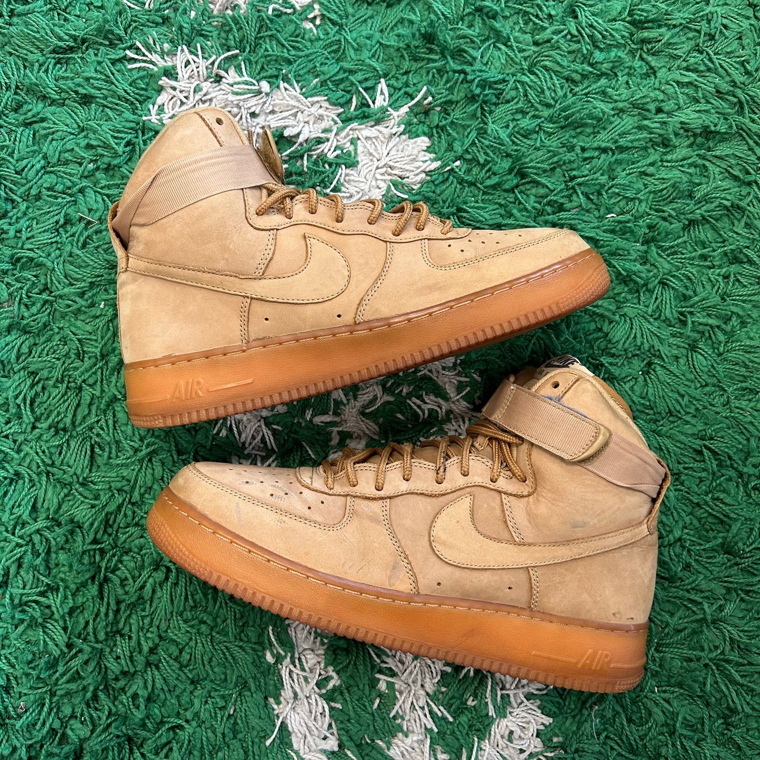 PO NB NIKE AIR FORCE 1 HIGH FLAX (2018) (SX) SIZE 10.5